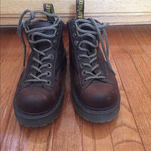 Dr. Martens us m 8 ; us L 9 Air Wair boots shoes
